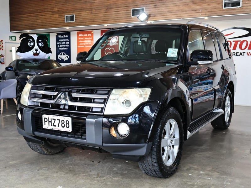 2006 Mitsubishi Pajero Exceed, photo 3