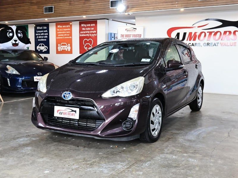 2015 Toyota Aqua Heated Seats Push Start Rev Cam, photo 3
