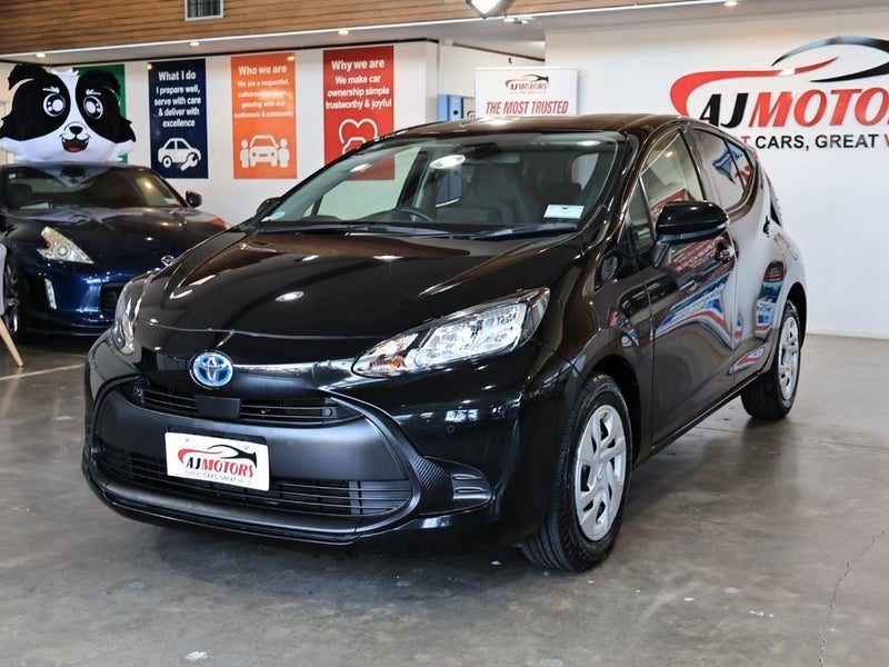 2023 Toyota Aqua New Shape / Push Start, photo 3
