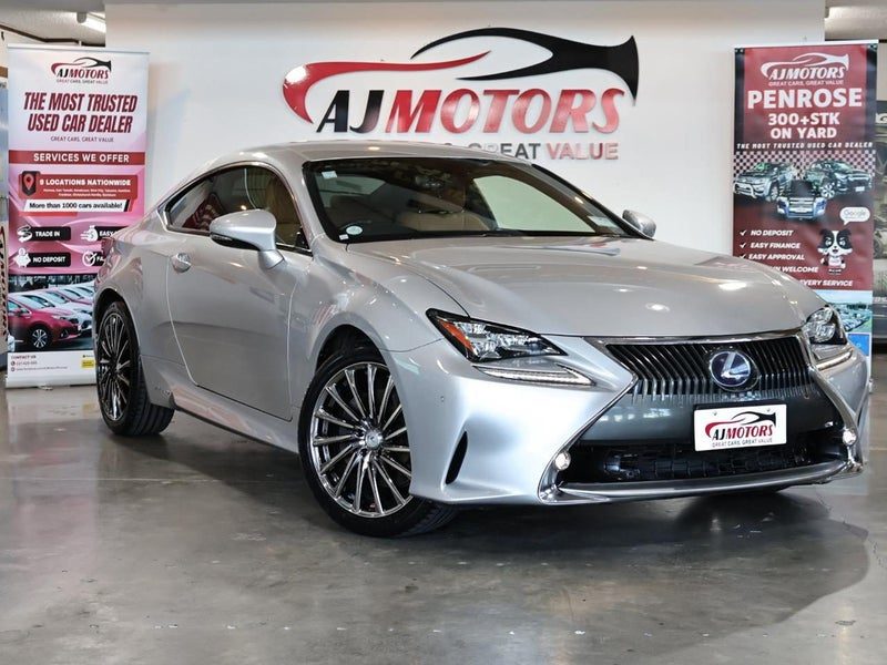 2015 Lexus RC300h Hybrid Coupe / Version L