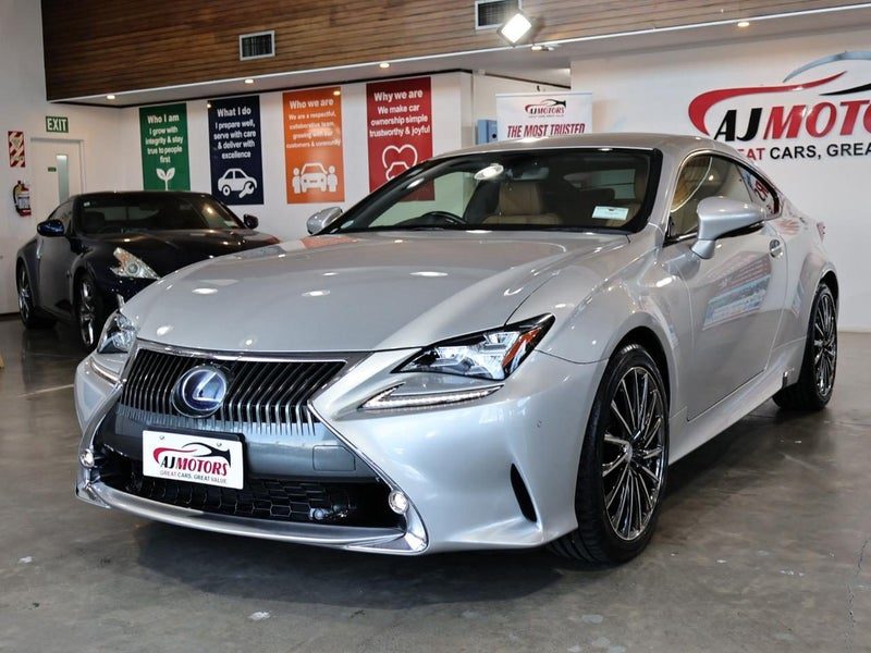 2015 Lexus RC300h Hybrid Coupe / Version L, photo 3
