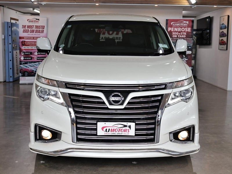 2019 Nissan Elgrand Highway Star, photo 2