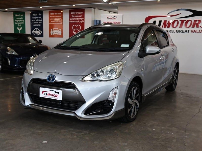 2015 Toyota Aqua X-Urban hybrid, photo 3