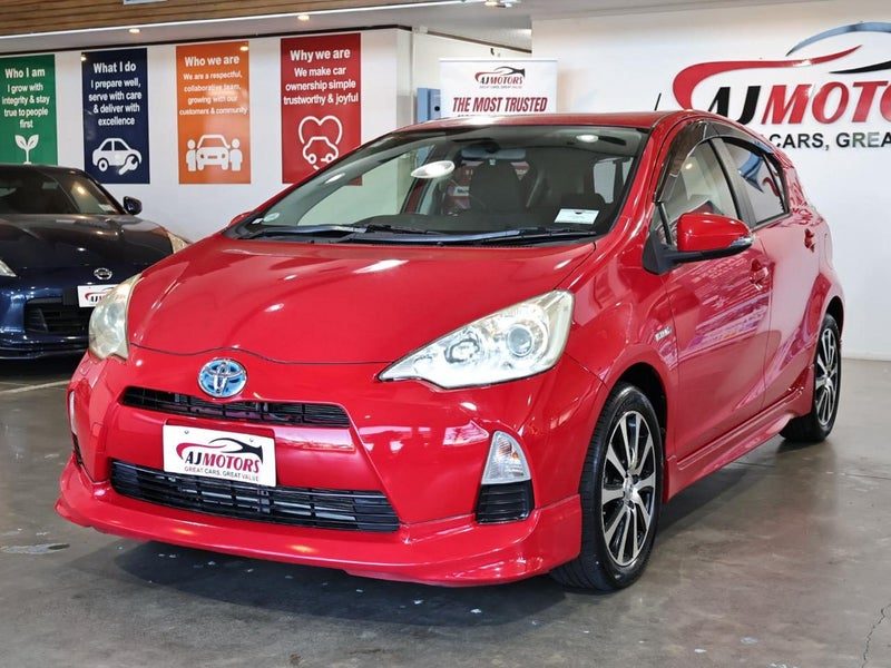 2014 Toyota Aqua S, photo 3