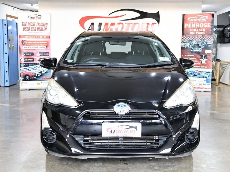 2015 Toyota Aqua S Hybrid / Push Start / Bluetooth, photo 2