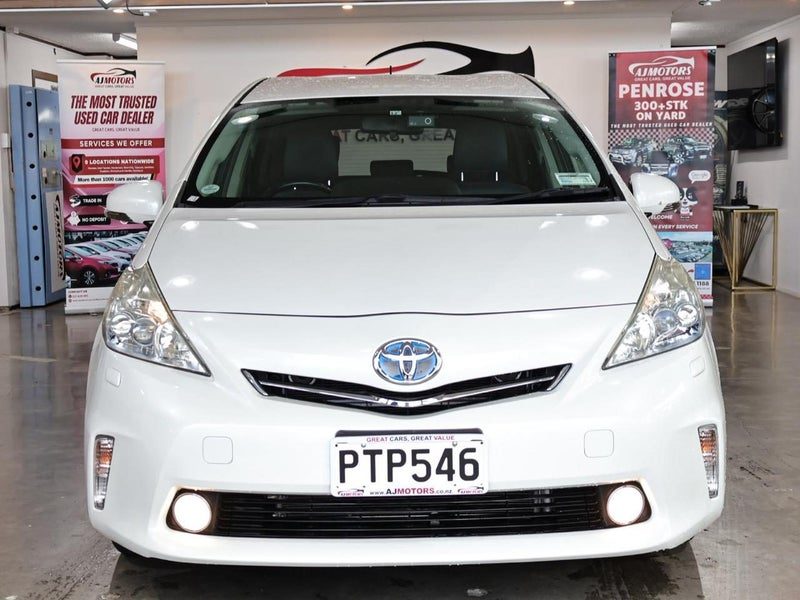 2011 Toyota Prius Alpha | Hybrid | 7 Seats, photo 2