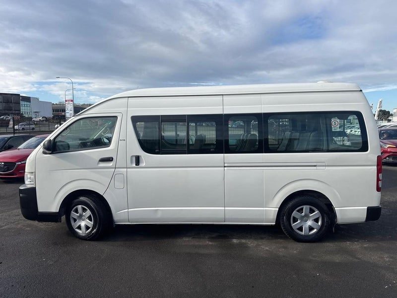 2010 Toyota Hiace 3.0DT ZX 11 Seats( NZ New), photo 2