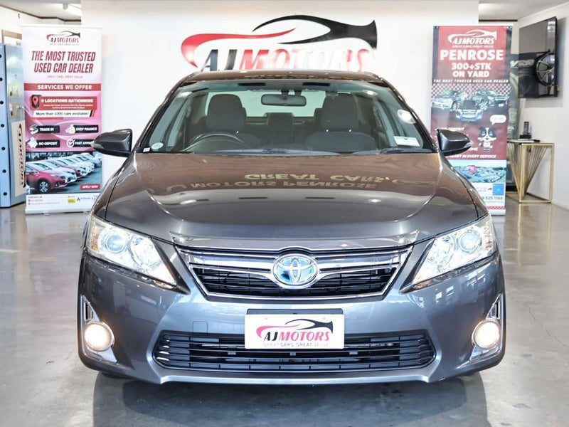 2013 Toyota Camry Hybrid G Package, photo 2