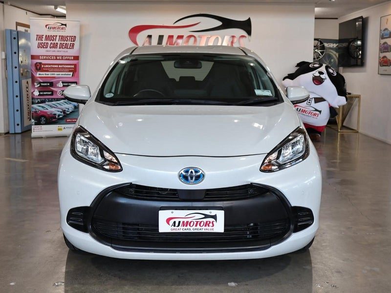 2021 Toyota Aqua HYBRID X, photo 2