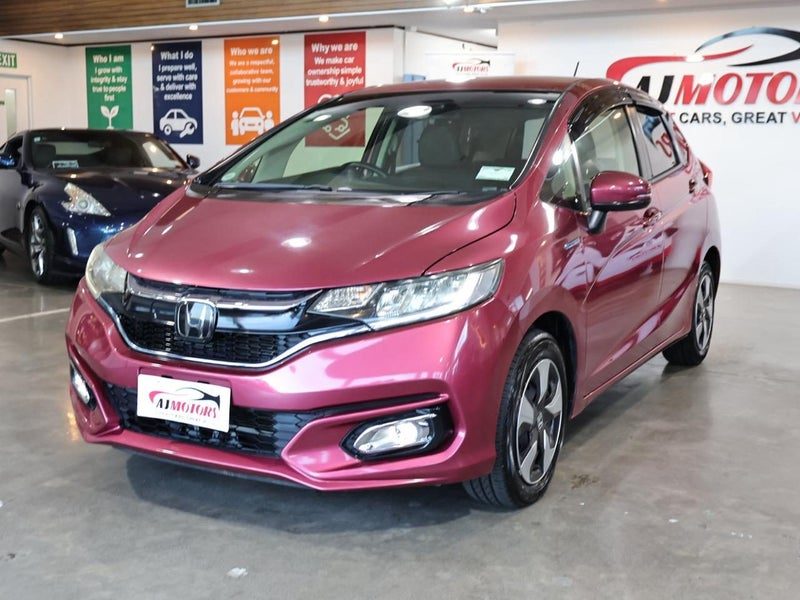 2017 Honda Fit Hybrid Rare Pink colour, photo 3