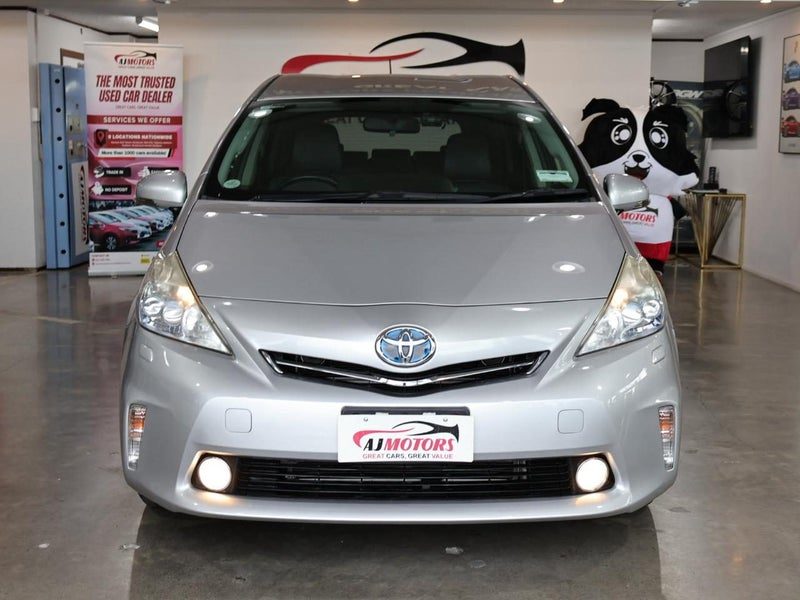 2012 Toyota Prius Alpha | Hybrid | 7 Seats, photo 2
