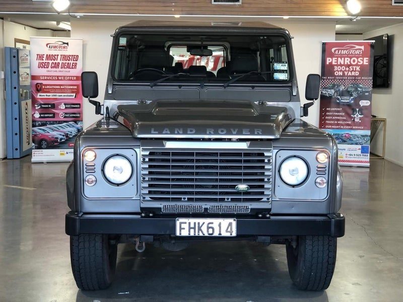 2010 Land Rover Defender 110, photo 2