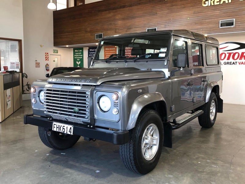 2010 Land Rover Defender 110, photo 3