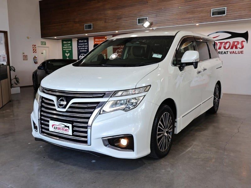 2017 Nissan Elgrand Highway Star, photo 3