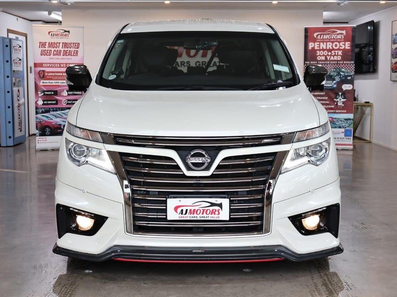 2015 Nissan Elgrand Nismo, photo 2