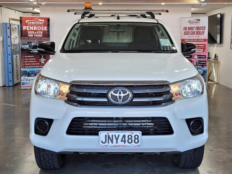 2016 Toyota Hilux SR TD 2.8D/4WD(NZ New), photo 2
