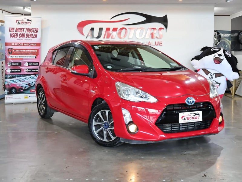 2015 Toyota Aqua S Hybrid / Push Start / Bluetooth, main photo