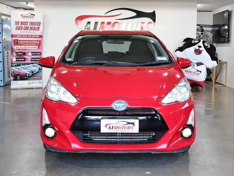 2015 Toyota Aqua S Hybrid / Push Start / Bluetooth, photo 2