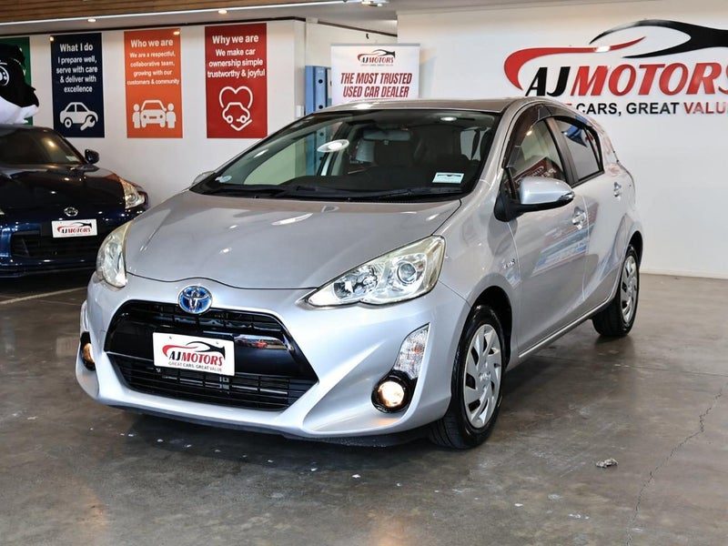 2015 Toyota Aqua S / PUSH START / REV CAM, photo 3