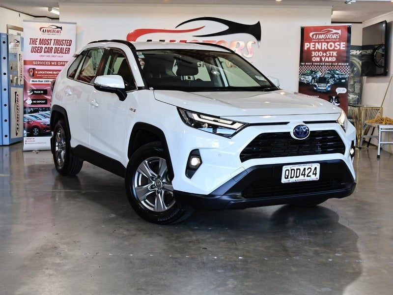 2023 Toyota RAV4 GX 4WD Hybrid (NZ New), main photo