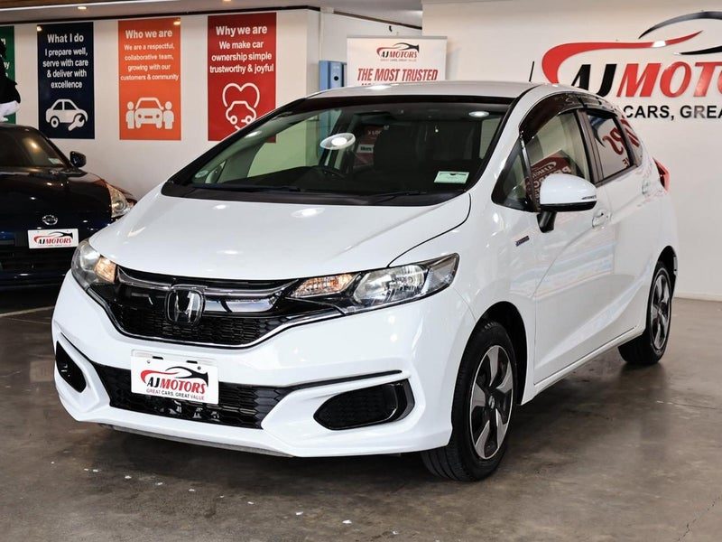 2019 Honda Fit HYBRID F PACKAGE, photo 3