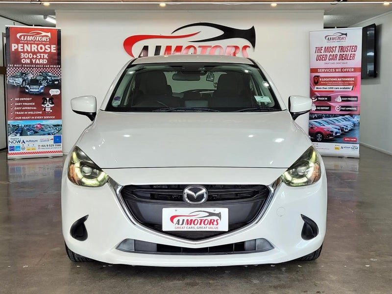 2015 Mazda Demio 13S, photo 2