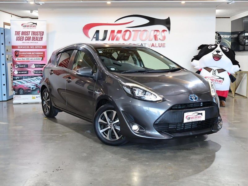 2019 Toyota Aqua S Push Button/Alloy wheels