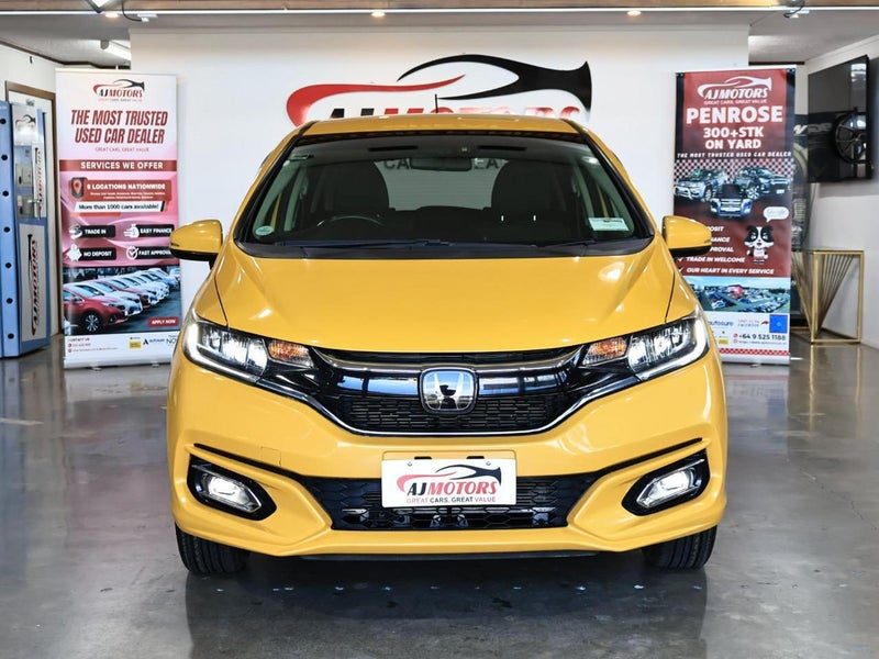 2017 Honda Fit HYBRID 4WD S PACKAGE, photo 2