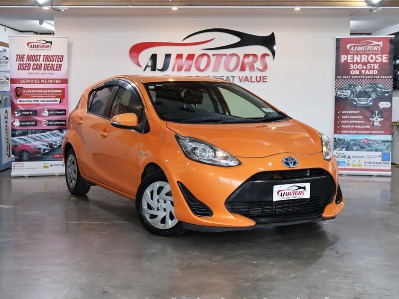 2017 Toyota Aqua S / PUSH START / REV CAM, main photo
