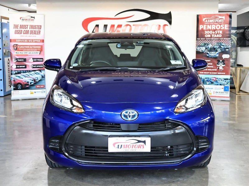 2023 Toyota Aqua HYBRID X, photo 2