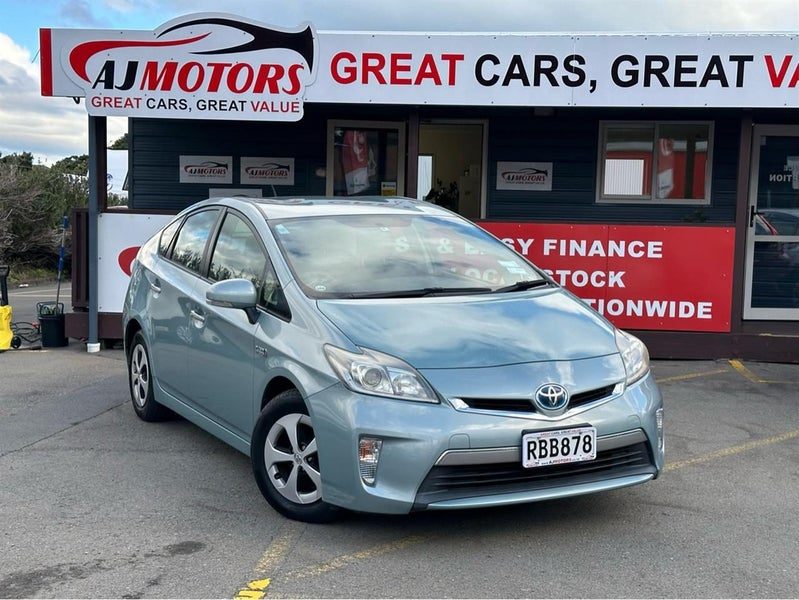 2012 Toyota Prius PHEV