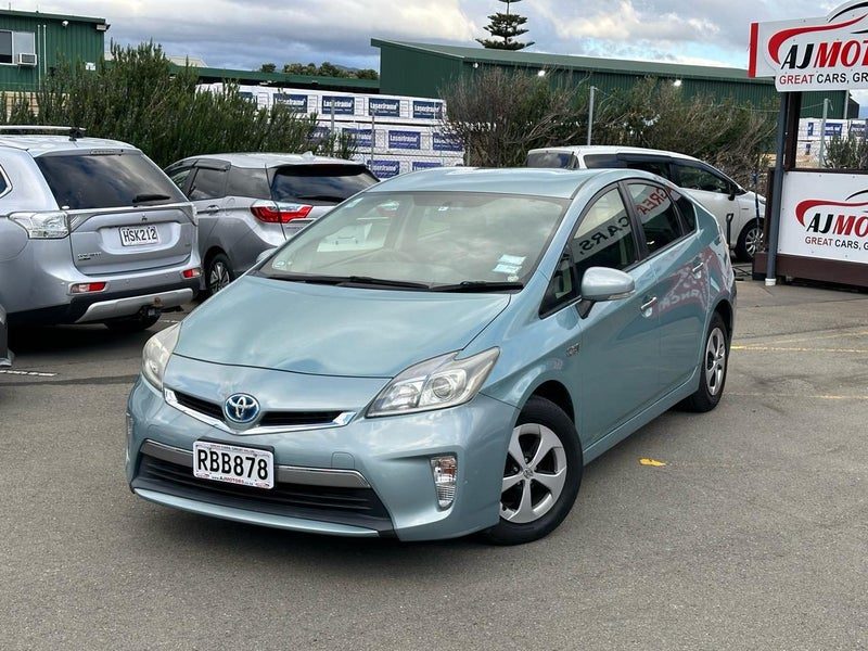 2012 Toyota Prius PHEV, photo 3