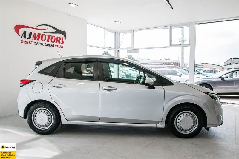 2023 Nissan Note S E-POWER / HYBRID / LOW KMS, photo 3