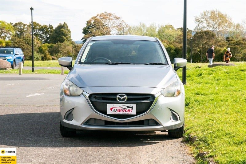 2015 Mazda Demio, photo 2