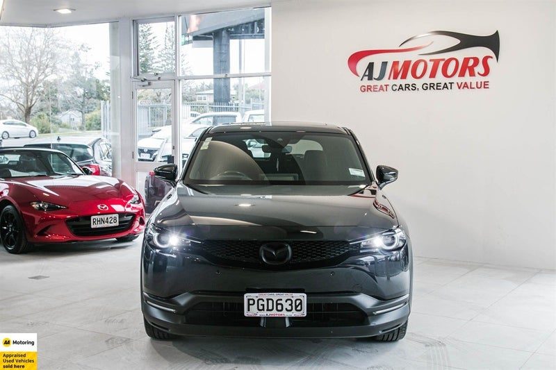 2022 Mazda MX-30 HYBRID / LOW KMS LIMITED 2.0PMH, photo 2