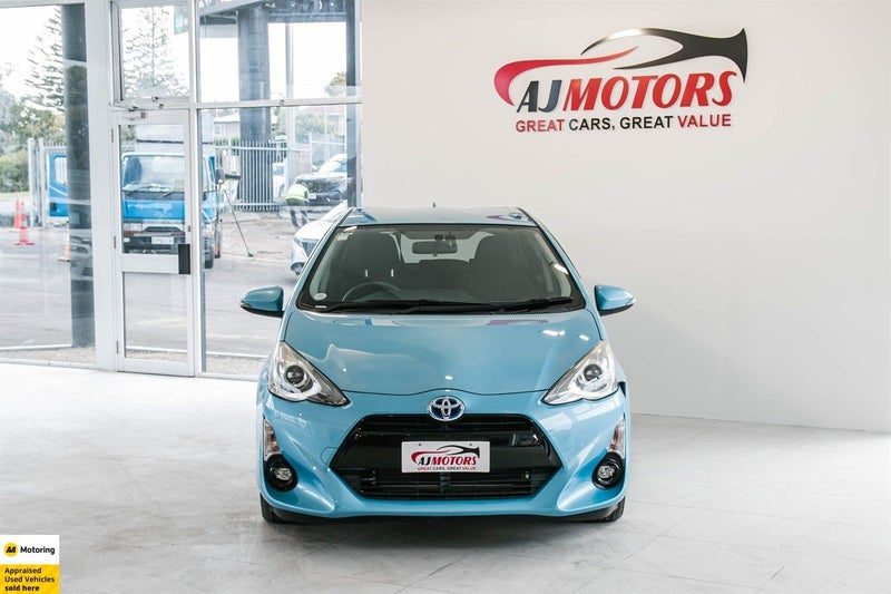 2015 Toyota Aqua S, photo 2