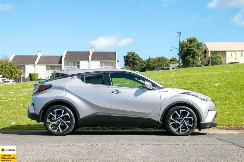 2018 Toyota C-HR G LED Edition Hybrid / LOW KMS, photo 3