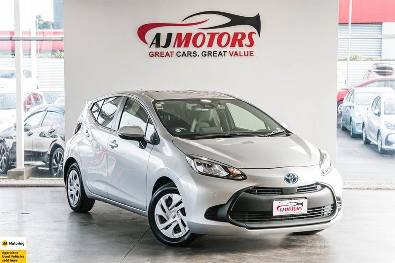 2022 Toyota Aqua New Shape / Push Start, main photo