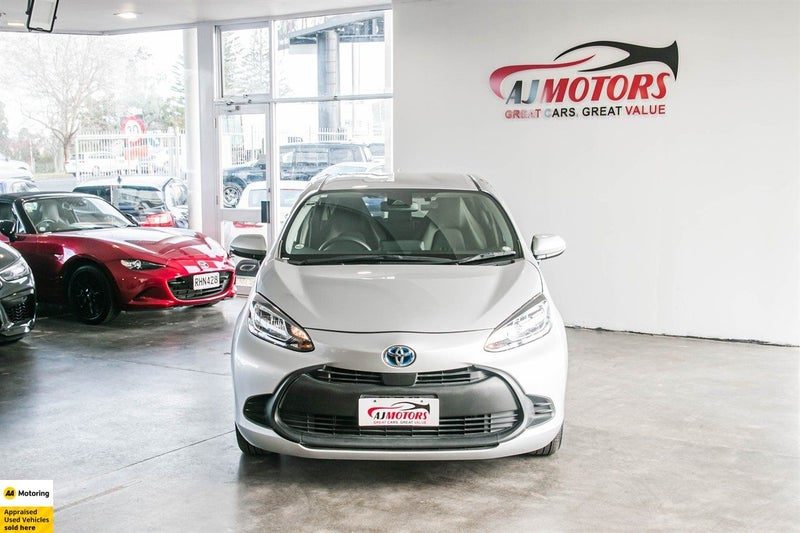 2022 Toyota Aqua New Shape / Push Start, photo 2