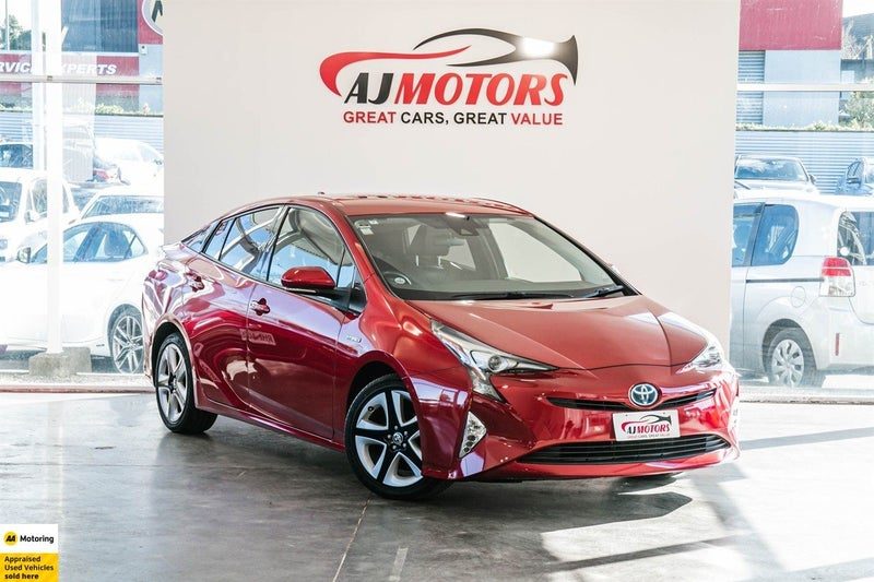 2018 Toyota Prius 5D S TOURING SELECTION