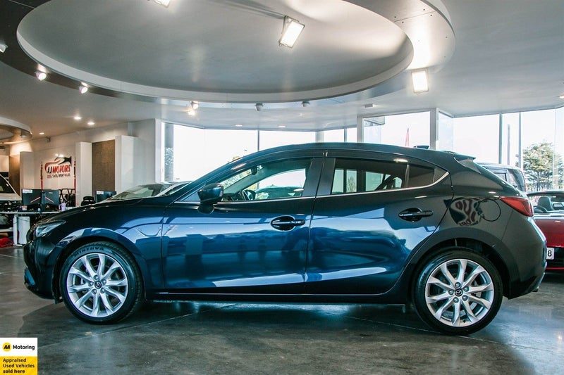 2014 Mazda Axela 2.0L SPORTS LOW KMS, photo 3