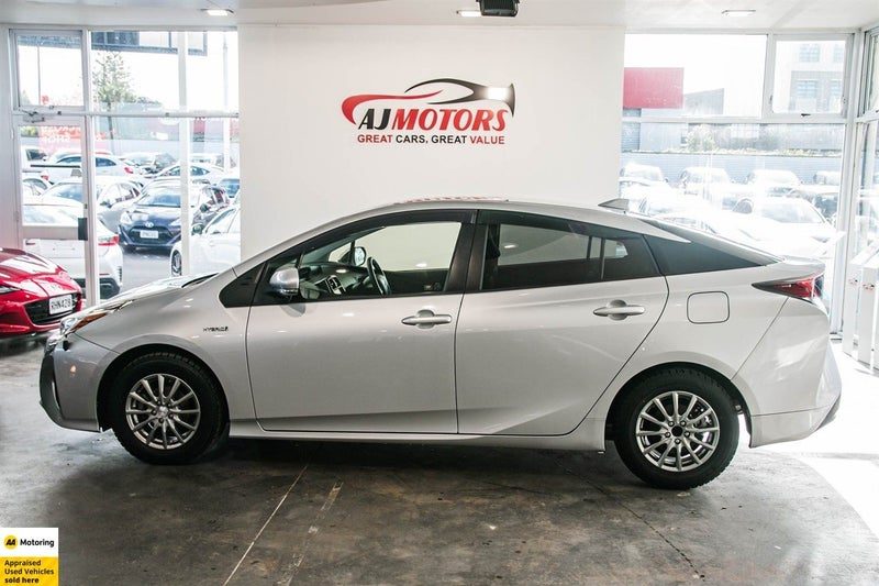 2017 Toyota Prius Hybrid, photo 3