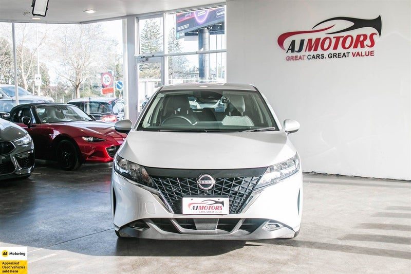 2021 Nissan Note E POWER / Hybrid / Super Low KMS!, photo 2