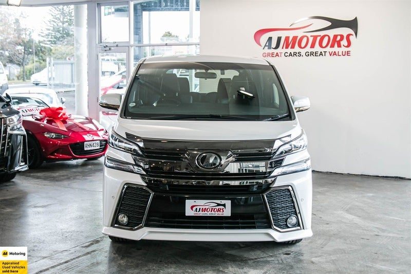 2017 Toyota Vellfire, photo 2