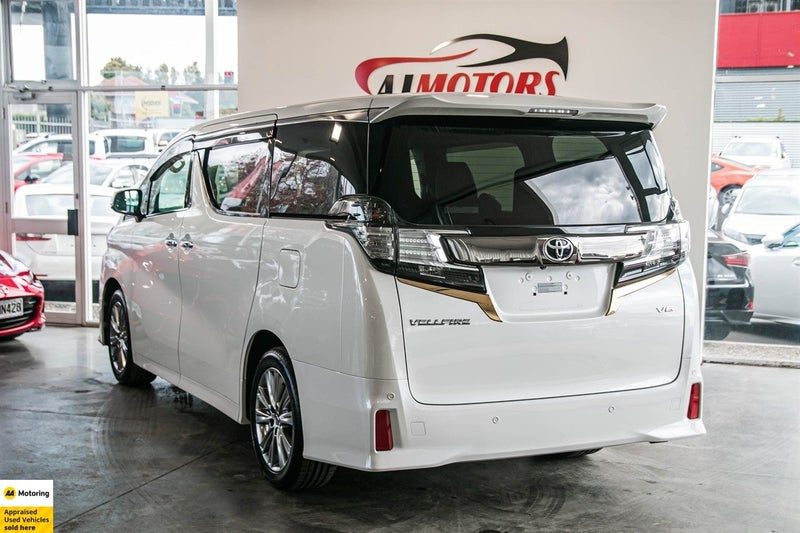 2017 Toyota Vellfire, photo 3