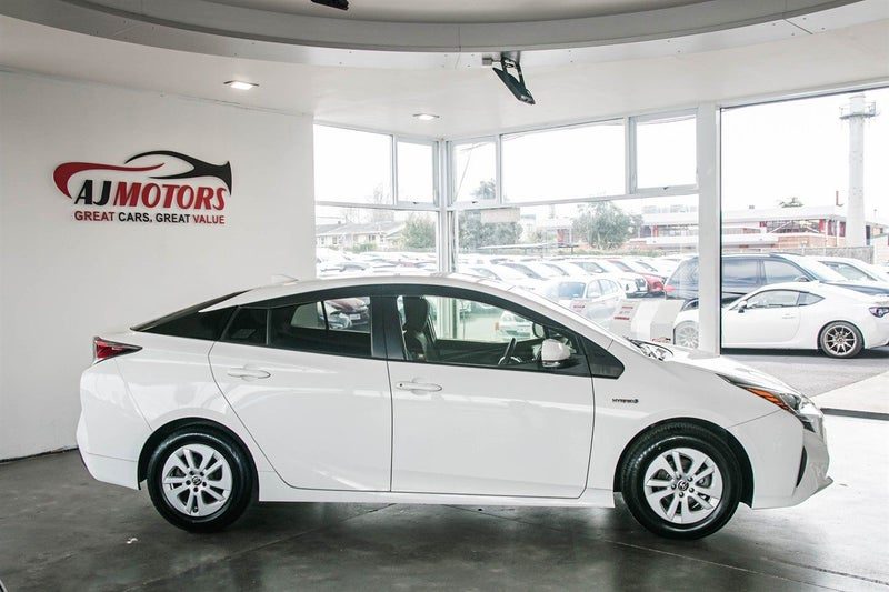 2019 Toyota Prius 1.8L HYBRID. S, photo 3