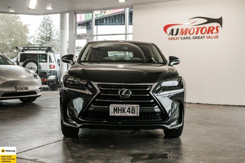 2015 Lexus NX 300h HYBRID LEATHER, photo 2