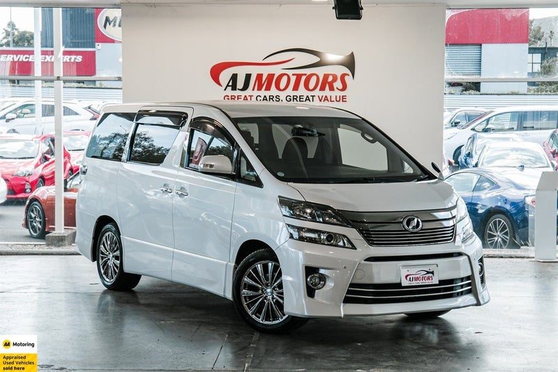 2013 Toyota Vellfire 7 Seater, main photo