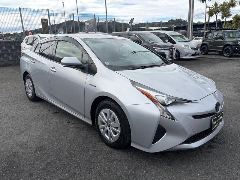 2017 Toyota Prius Hybrid 1.8, photo 3