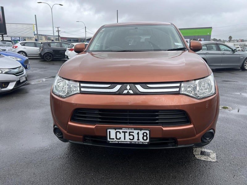 2013 Mitsubishi Outlander 2.0 2WD LS, photo 2